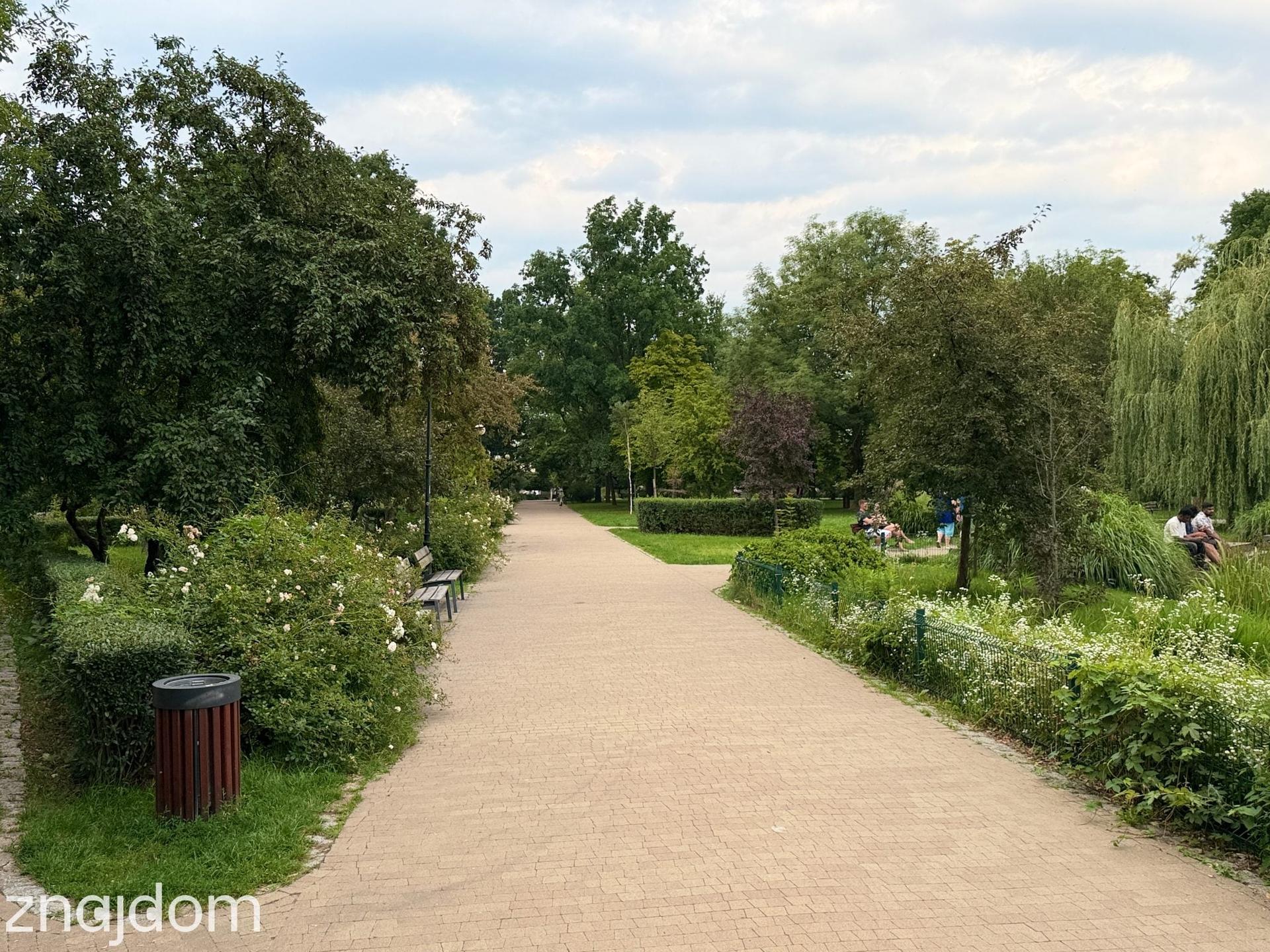 Park Czechowicki na Ursusie.