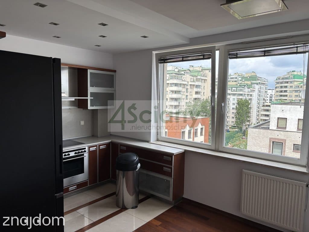 Komfortowy 4-pokojowy apartament na Woli - zdjęcie 7