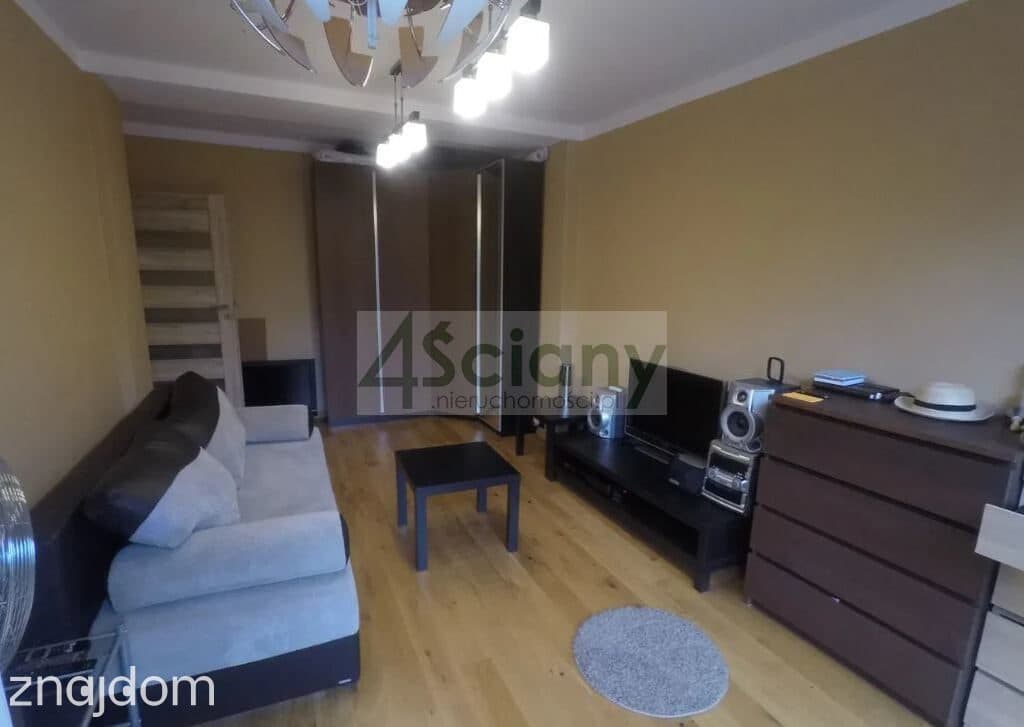 atrakcyjna kawalerka w centrum - zdjęcie 2
