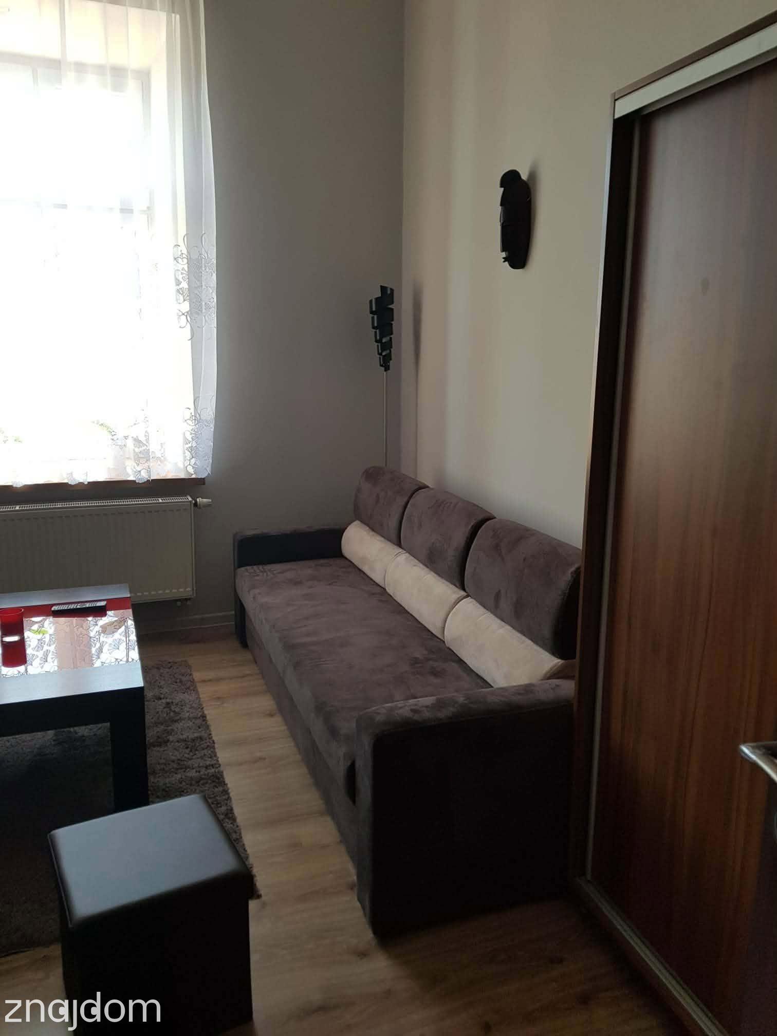 Mieszkanie na wynajem w rynku - zdjęcie 2
