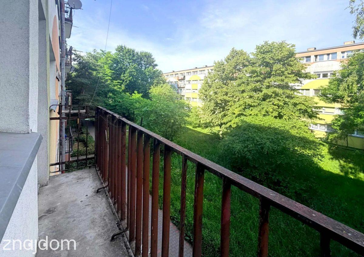 Kawalerka z dużym potencjałem/balkon - zdjęcie 10