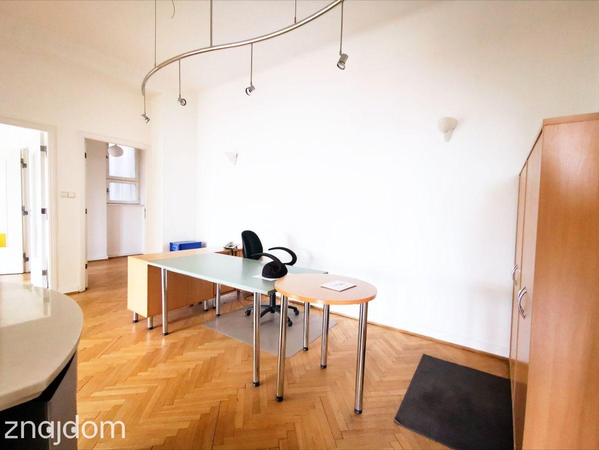5 pokoi w przedwojennej kamienicy/ ścisłe centrum - zdjęcie 6