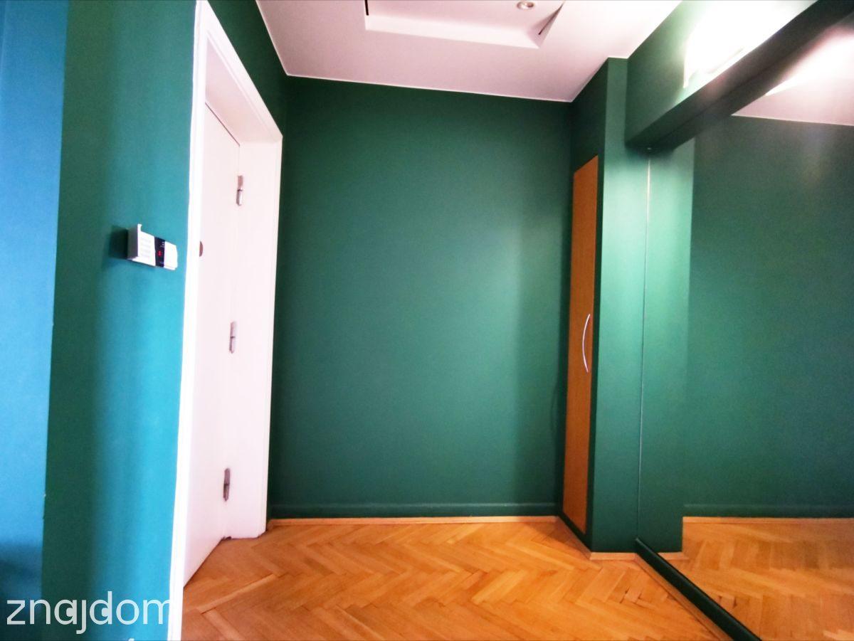 5 pokoi w przedwojennej kamienicy/ ścisłe centrum - zdjęcie 9