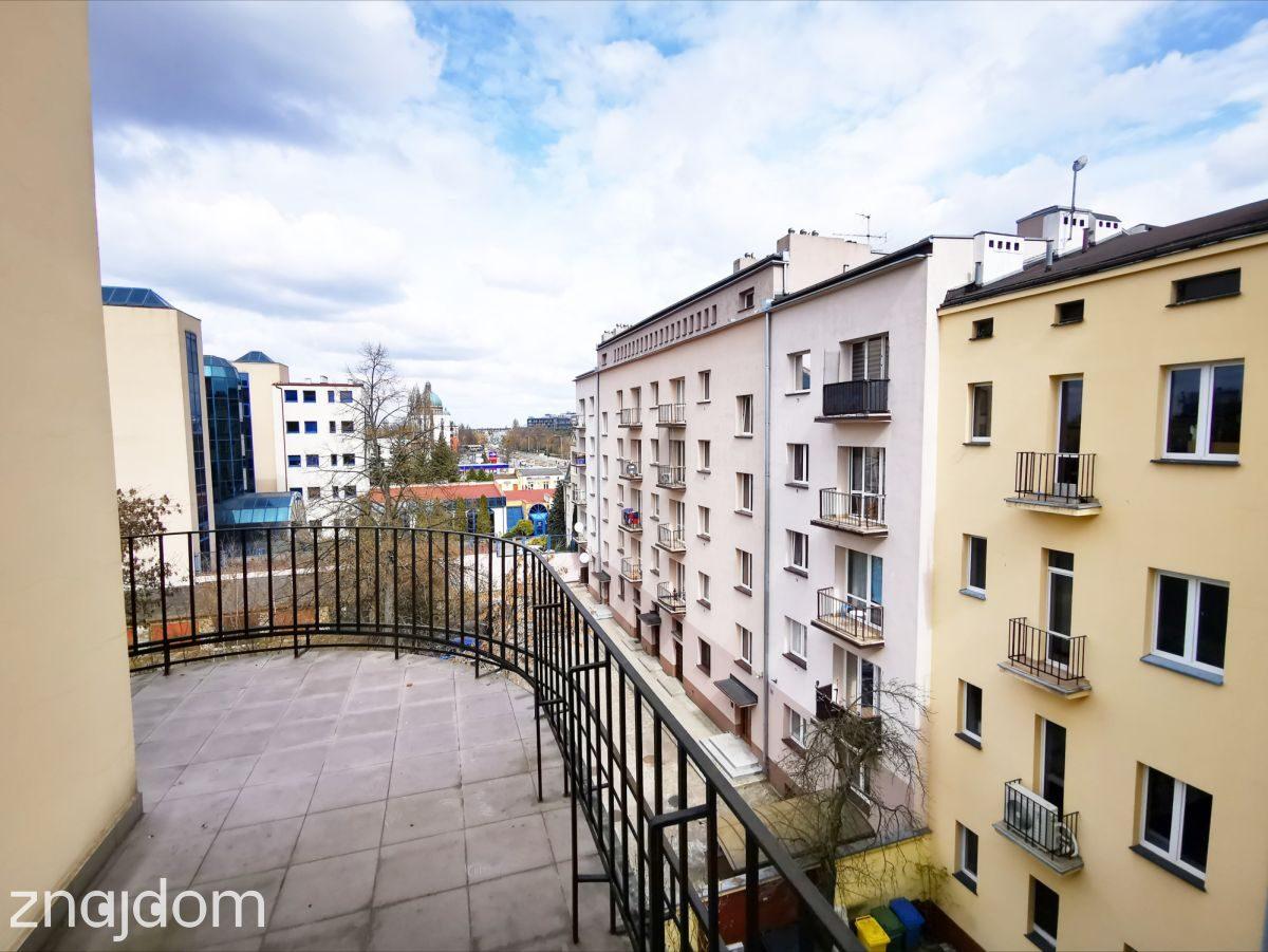 5 pokoi w przedwojennej kamienicy/ ścisłe centrum - zdjęcie 14