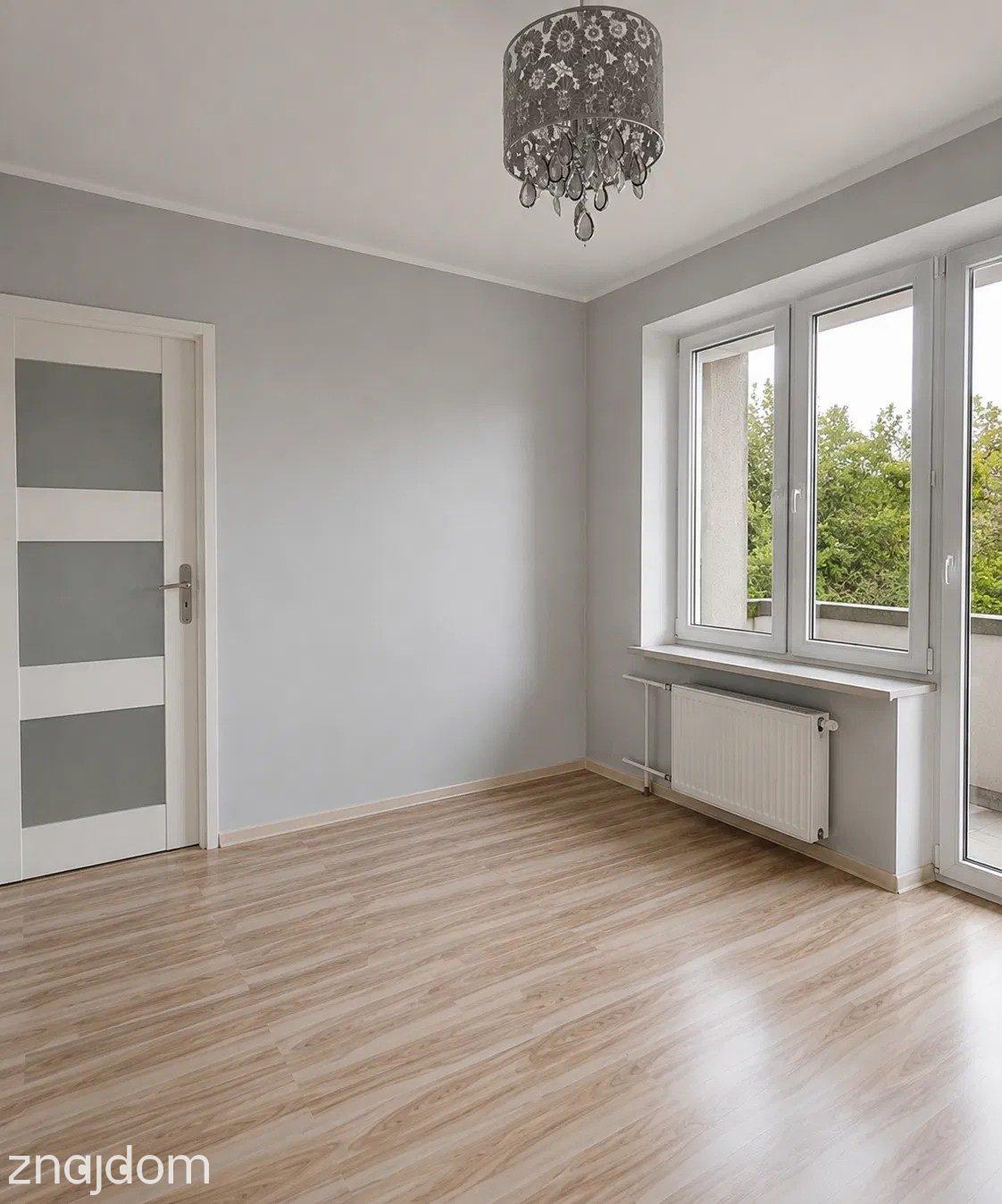 3-pokojowe mieszkanie z balkonem - zdjęcie 4