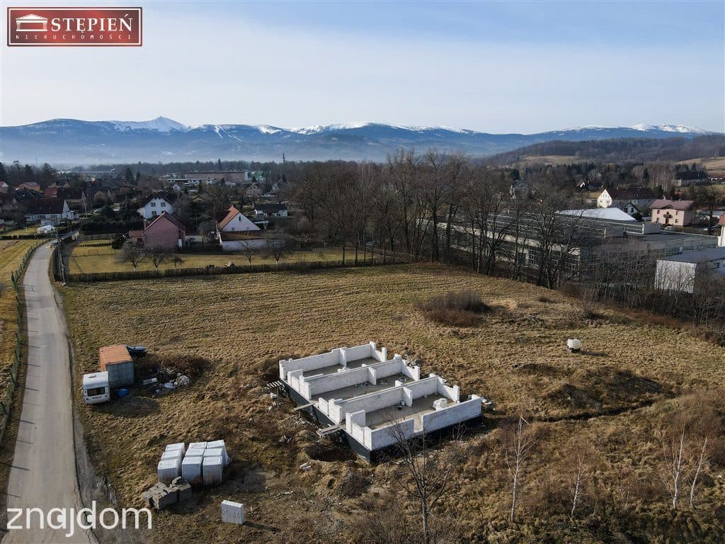 Działka z rozpoczętą budową 3 budynków. - zdjęcie 4