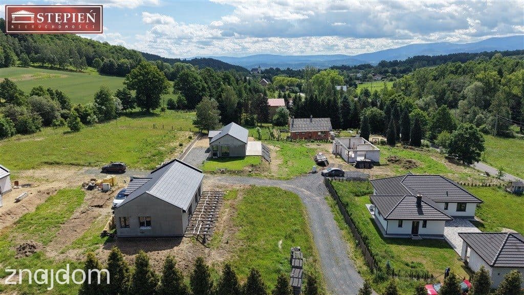 Nowoczesny dom z widokiem na Karkonosze - zdjęcie 14