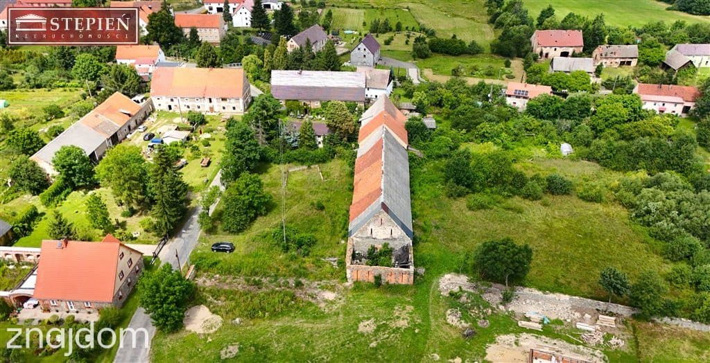 Nieruchomość z ogromnym potencjałem - zdjęcie 11