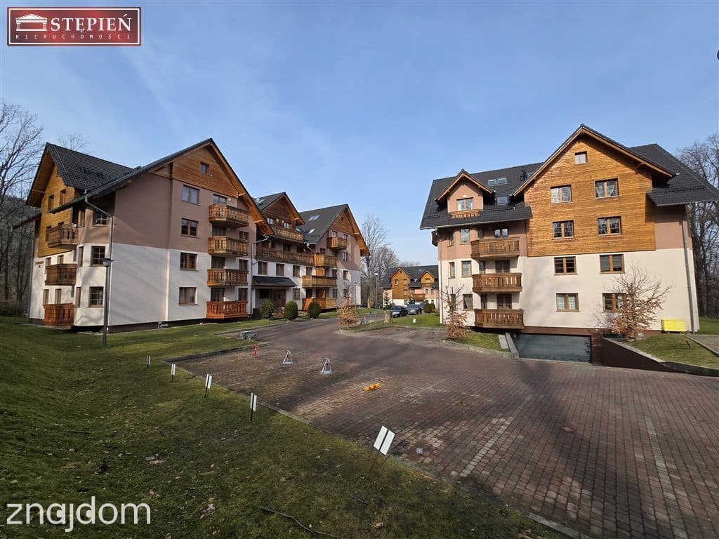 Apartament w Karpaczu z garażem - zdjęcie 2