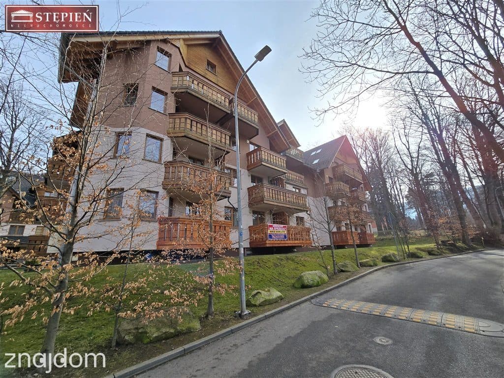 Apartament w Karpaczu z garażem - zdjęcie 4
