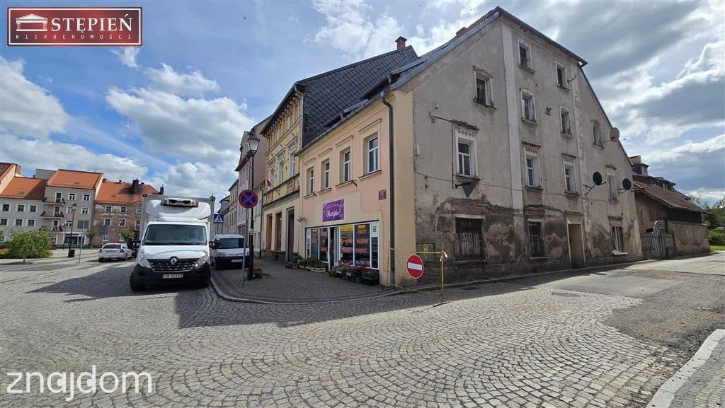 Dwupokojowe mieszkanie na rynku we Wleniu - zdjęcie 10