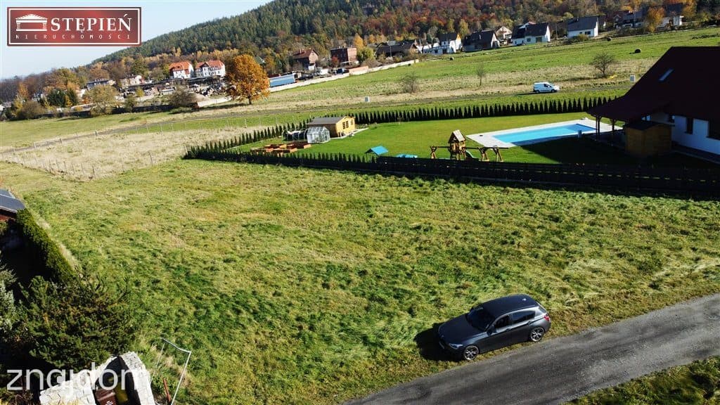 Działka z pozwoleniem na budowę na 3 budynki 1611m - zdjęcie 3