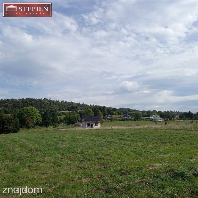 Mały domek z pieknym widokiem na panoramę gór. - zdjęcie 14