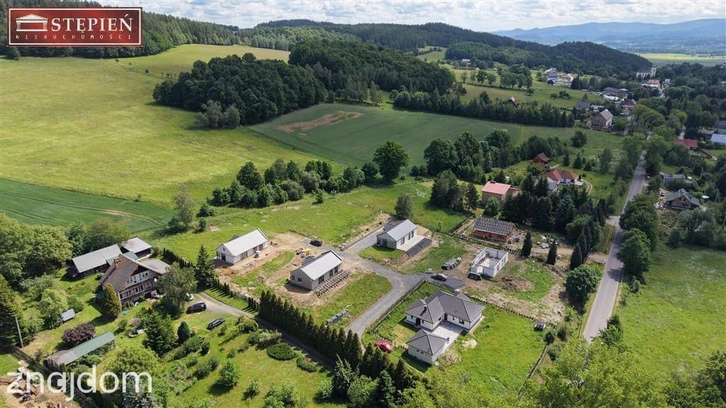 Nowoczesny dom z widokiem na Karkonosze - zdjęcie 18