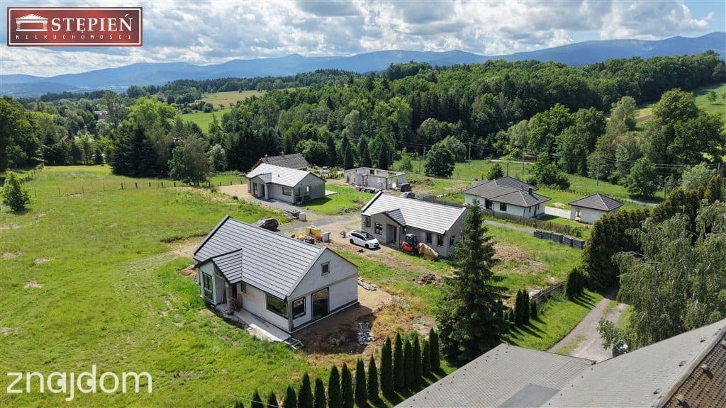 Nowoczesny dom z widokiem na Karkonosze - zdjęcie 4