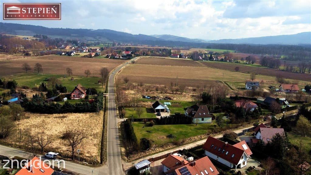 Urokliwa działka budowlana w Komarnie. - zdjęcie 12
