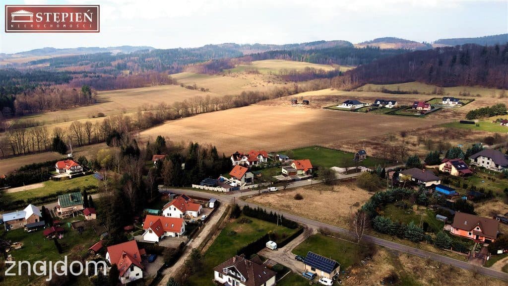 Urokliwa działka budowlana w Komarnie. - zdjęcie 13