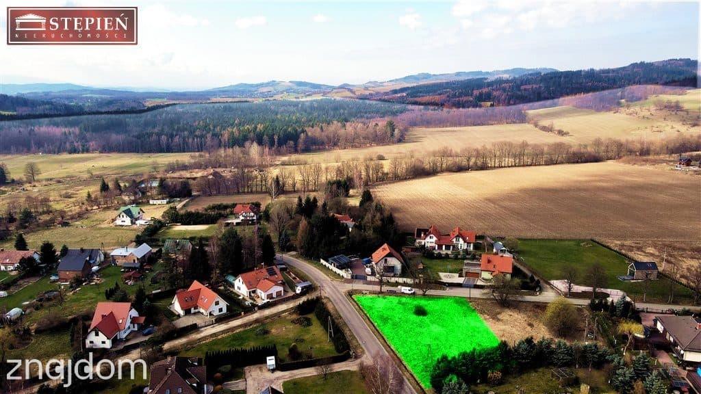 Urokliwa działka budowlana w Komarnie. - zdjęcie 2