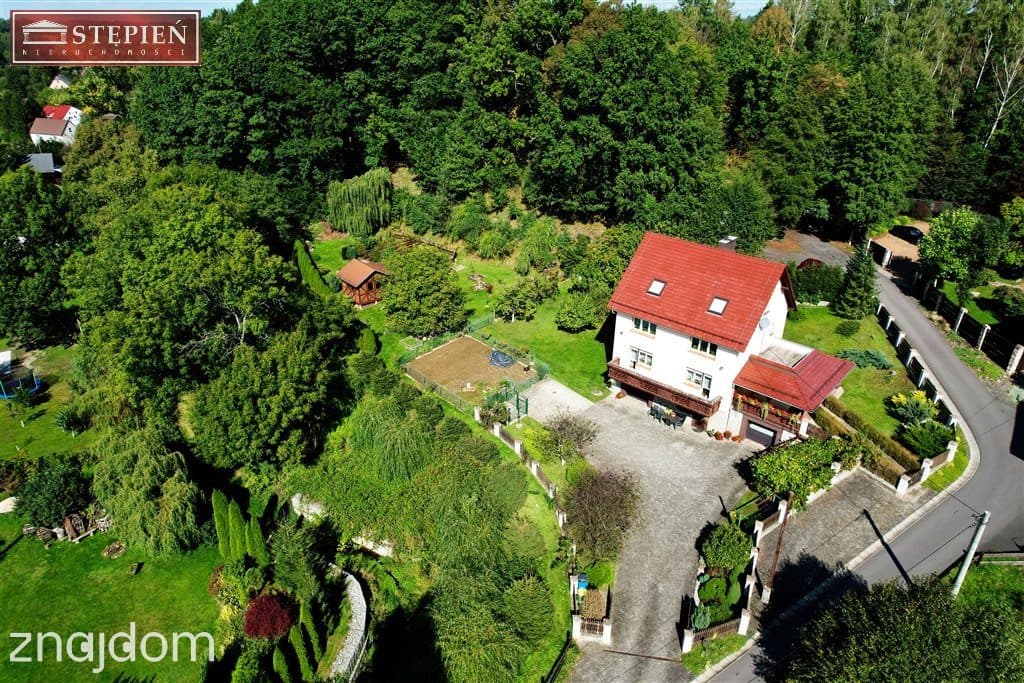 Piękny dom z dużym ogrodem - zdjęcie 2
