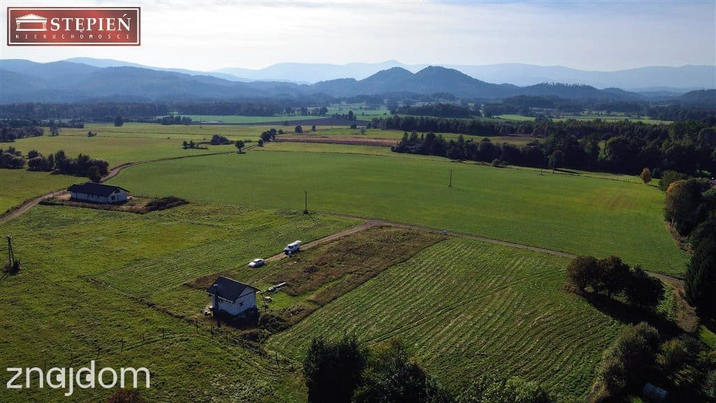 Mały domek z pieknym widokiem na panoramę gór. - zdjęcie 17
