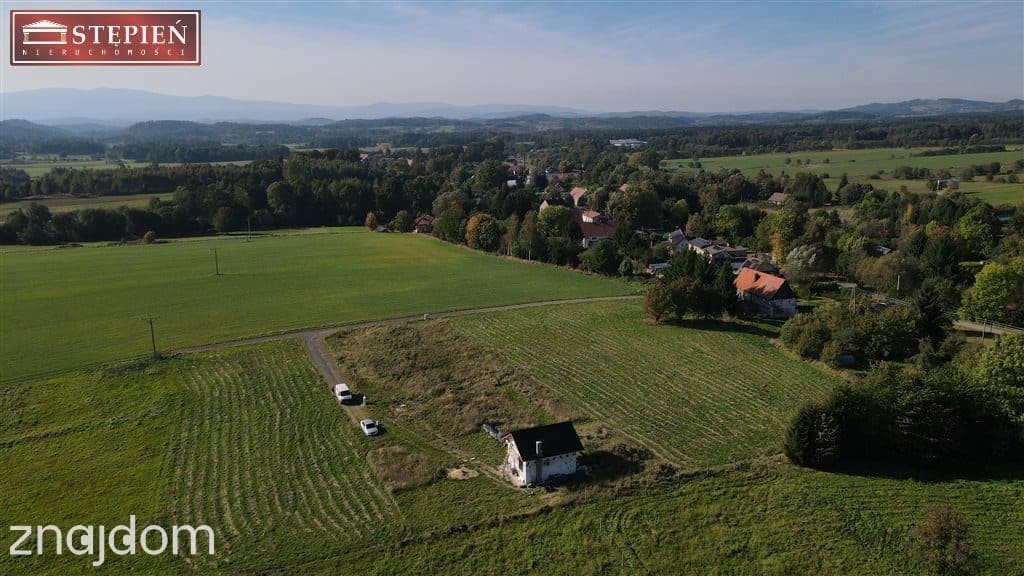 Mały domek z pieknym widokiem na panoramę gór. - zdjęcie 18
