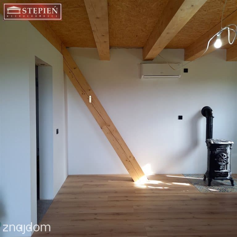 Mały domek z pieknym widokiem na panoramę gór. - zdjęcie 15