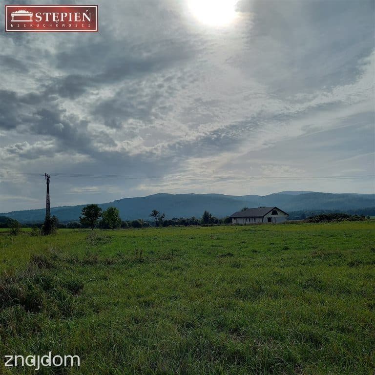 Mały domek z pieknym widokiem na panoramę gór. - zdjęcie 17