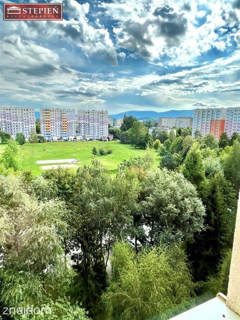 Atrakcyjne M3 z widokami na góry - zdjęcie 6