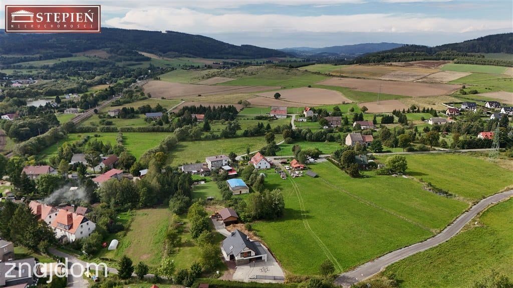 Działka 1626 m² z budynkiem mieszkalnym do remontu - zdjęcie 7