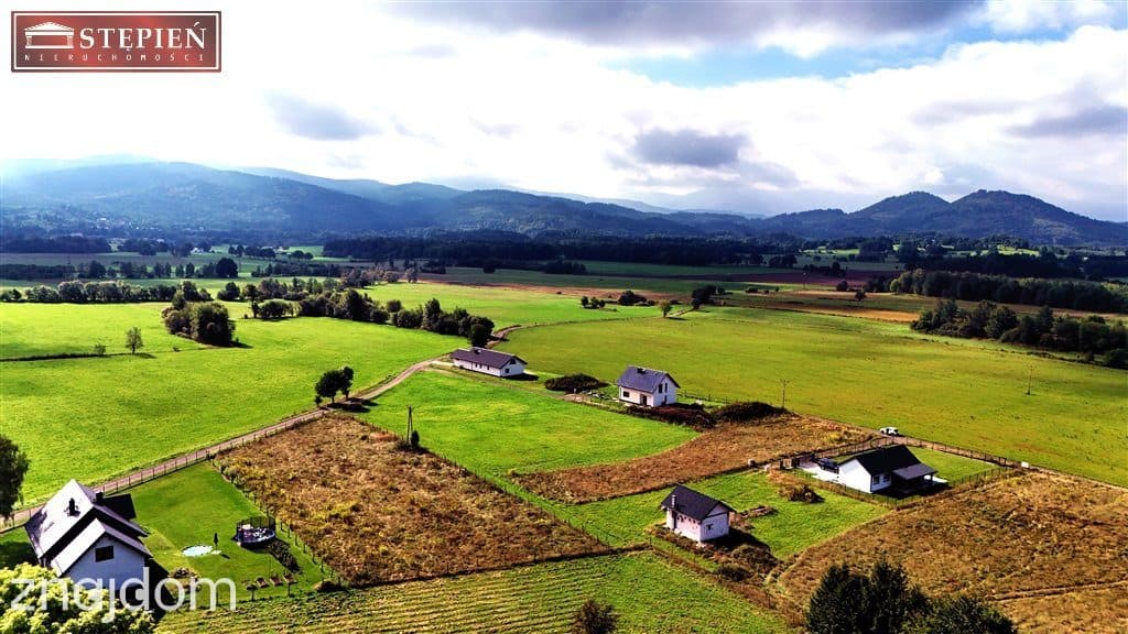 Mały domek z pieknym widokiem na panoramę gór. - zdjęcie 11