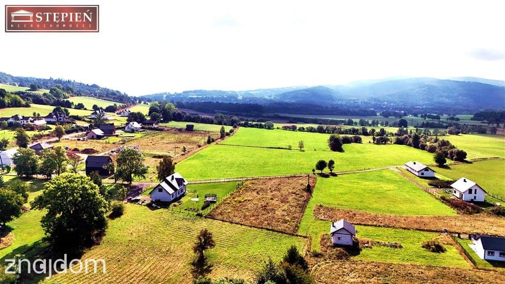Mały domek z pieknym widokiem na panoramę gór. - zdjęcie 13