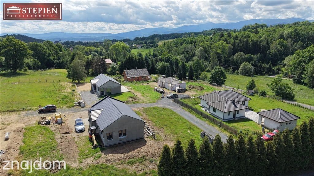 Nowoczesny dom z widokiem na Karkonosze - zdjęcie 6