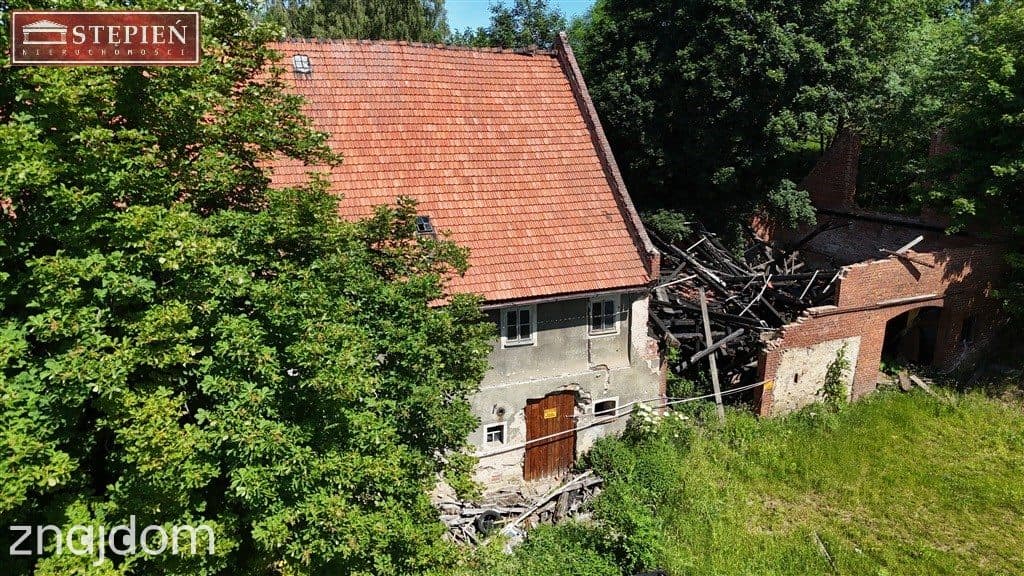 Ubocze - dom na wzniesieniu w spokojnej okolicy - zdjęcie 6