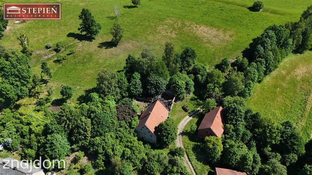 Ubocze - dom na wzniesieniu w spokojnej okolicy - zdjęcie 7