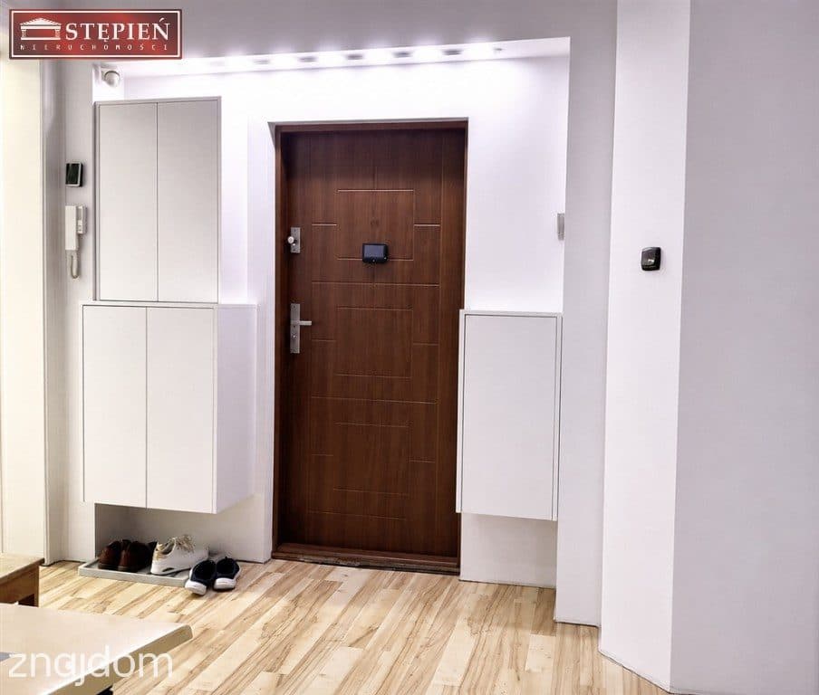 Przestronne mieszkanie w centrum - zdjęcie 10