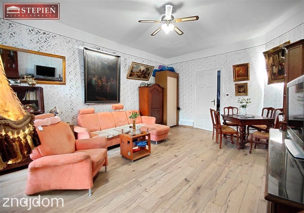 Przestronne mieszkanie w centrum - zdjęcie 9