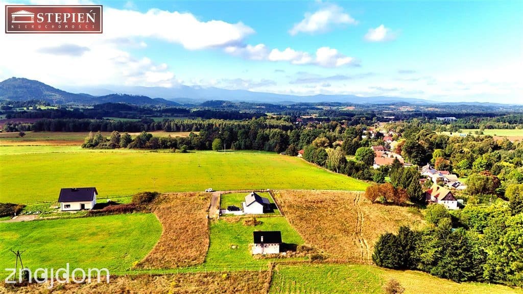 Mały domek z pieknym widokiem na panoramę gór. - zdjęcie 10