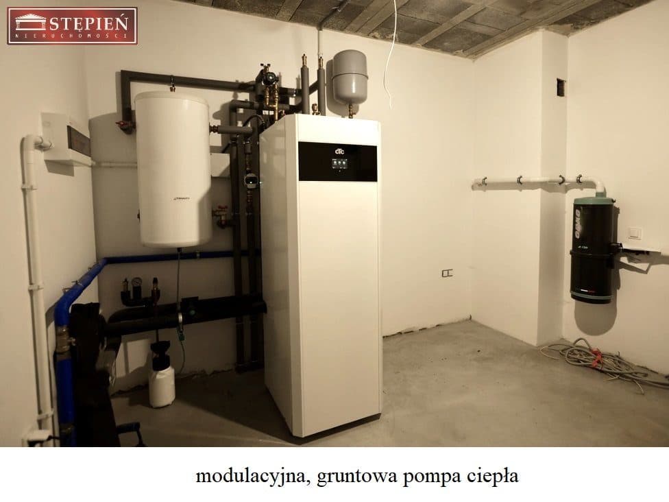 Nowoczesny dom na imponującej działce - zdjęcie 10