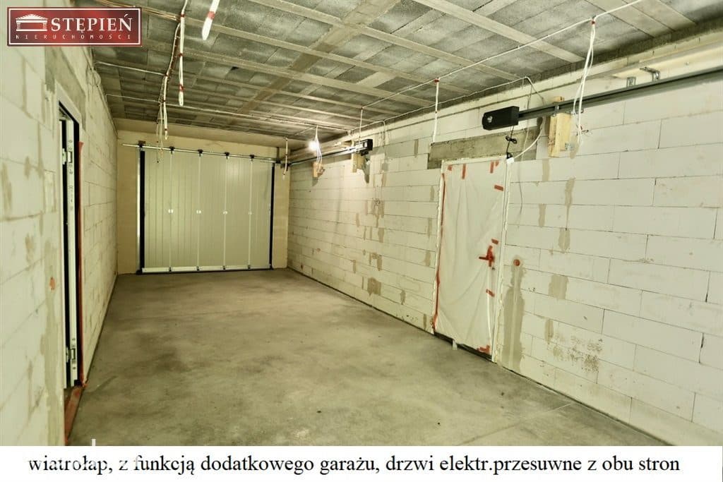 Nowoczesny dom na imponującej działce - zdjęcie 11