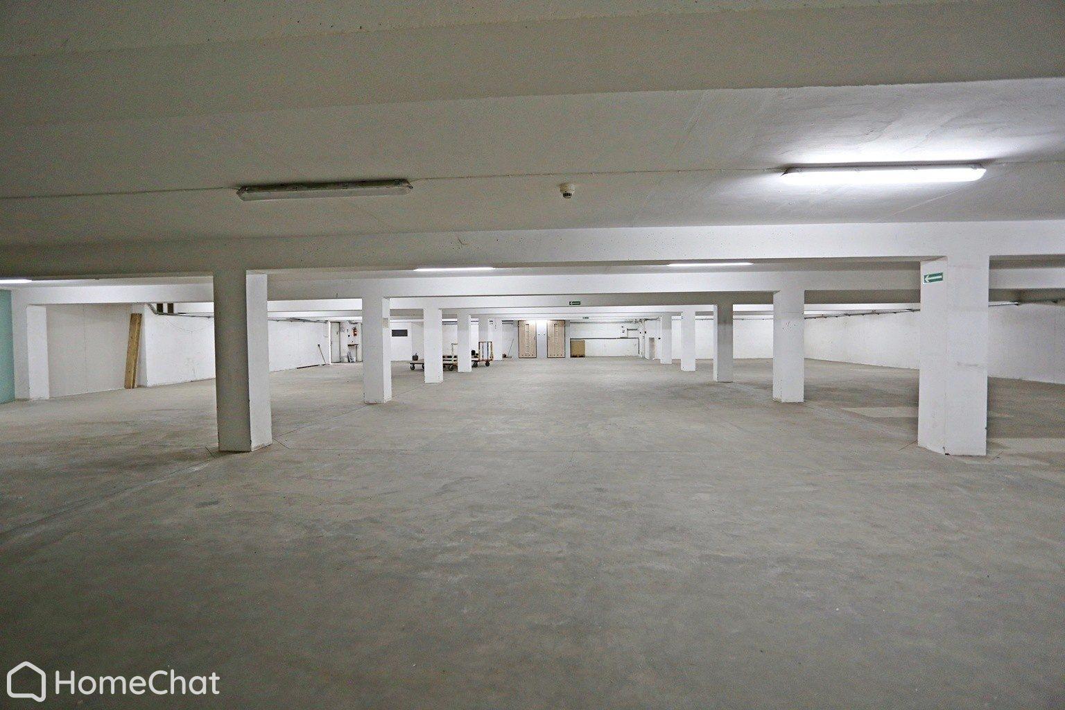 Obiekt handlowo-usługowo-magazynowy 3480 m², częściowo wynajęty.