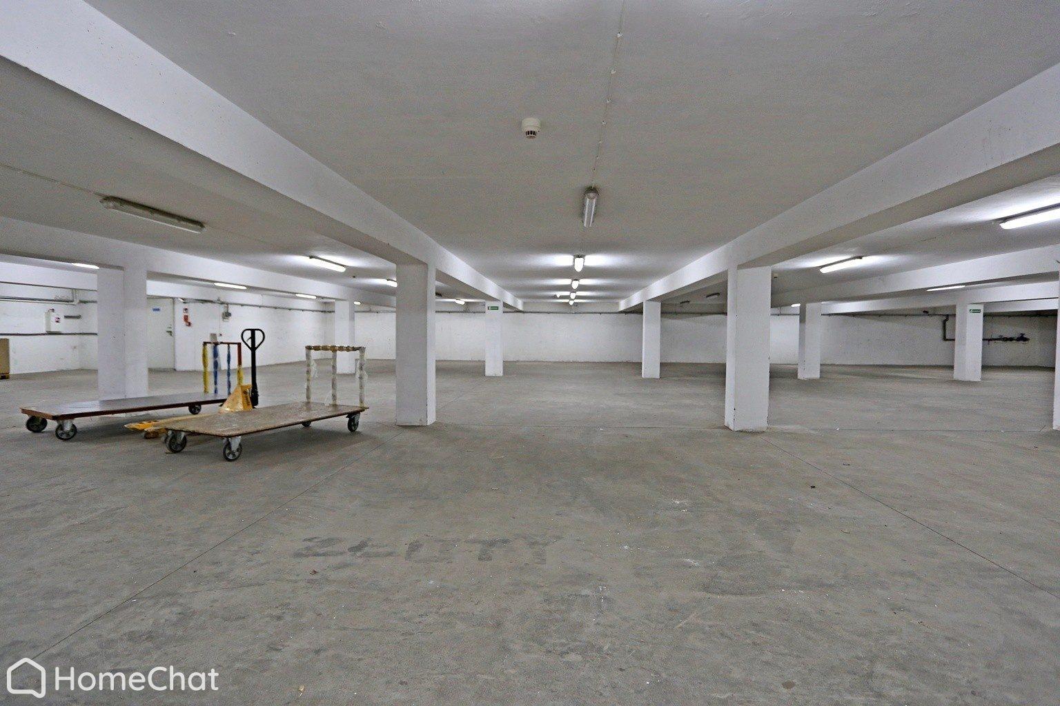 Obiekt handlowo-usługowo-magazynowy 3480 m², częściowo wynajęty.