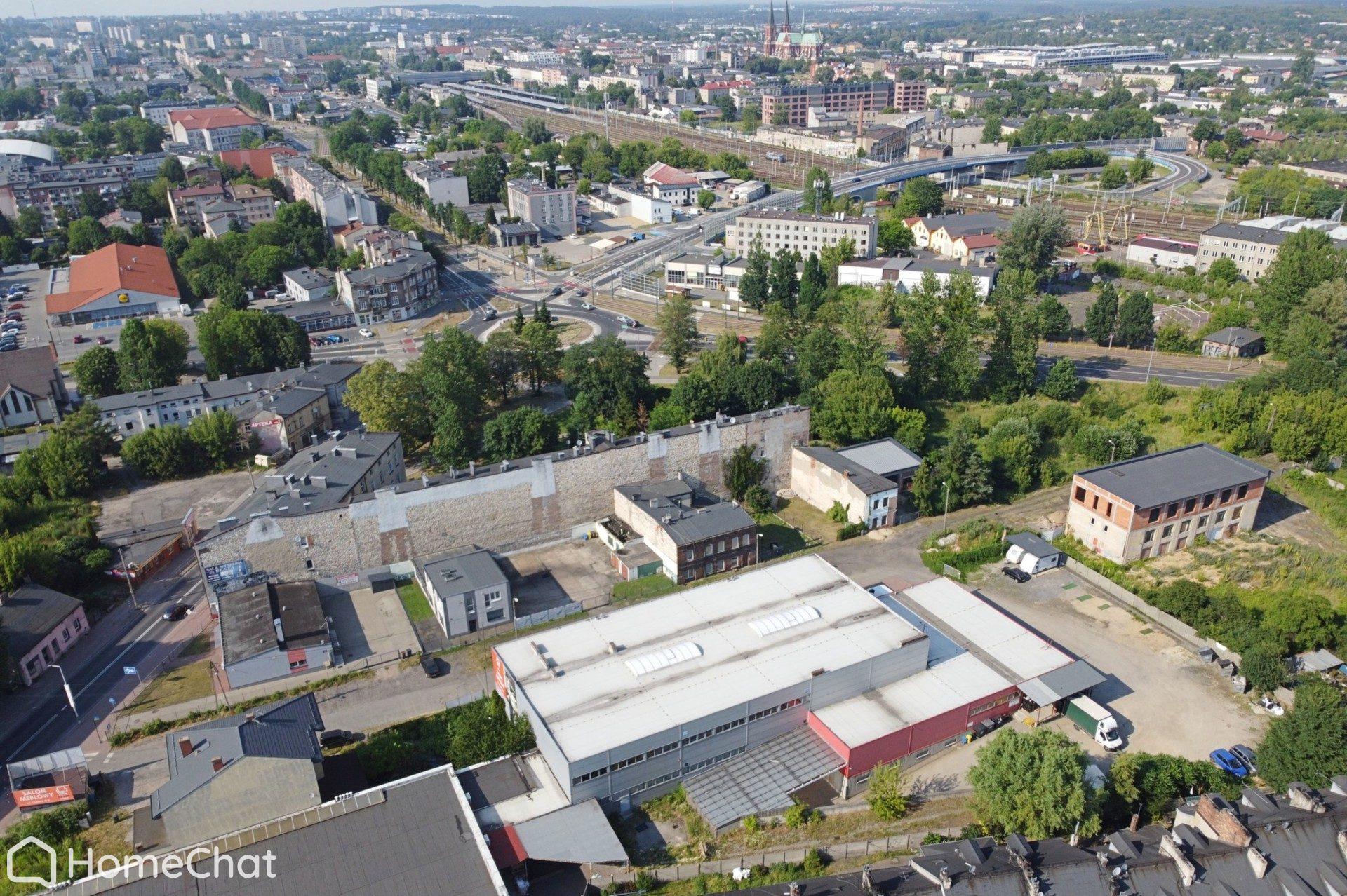 Obiekt handlowo-usługowo-magazynowy 3480 m², częściowo wynajęty.
