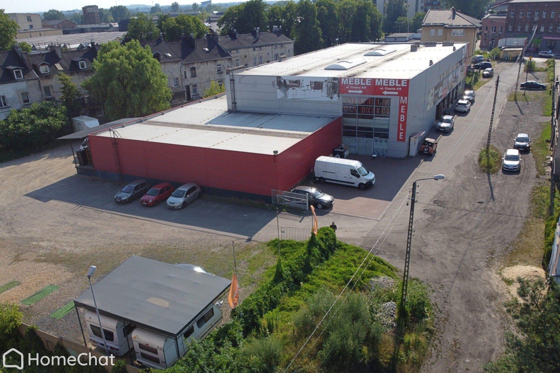 Obiekt handlowo-usługowo-magazynowy 3480 m², częściowo wynajęty.