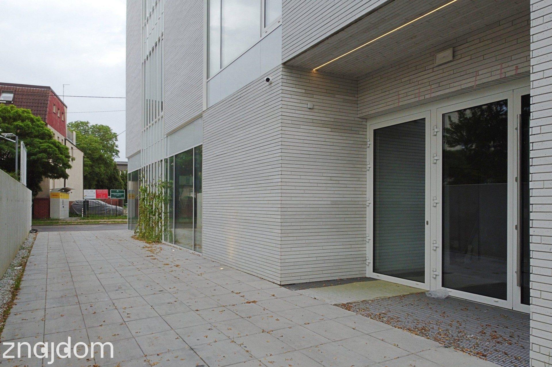 PARTER Nowy Lokal w Centrum -> Wejście z chodnika - zdjęcie 3