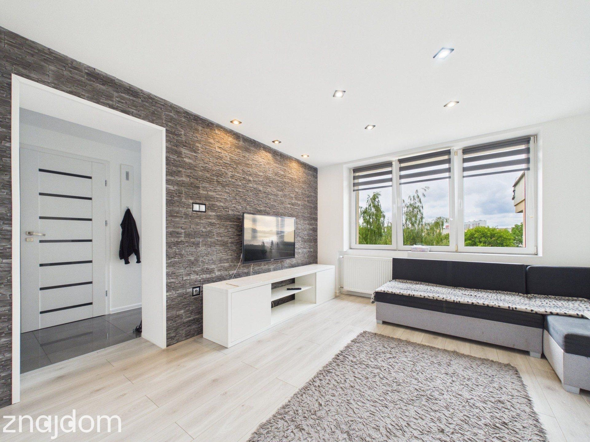 REZERWACJA - 31,57 m² w CENTRUM – po remoncie, odświeżona - zdjęcie 2