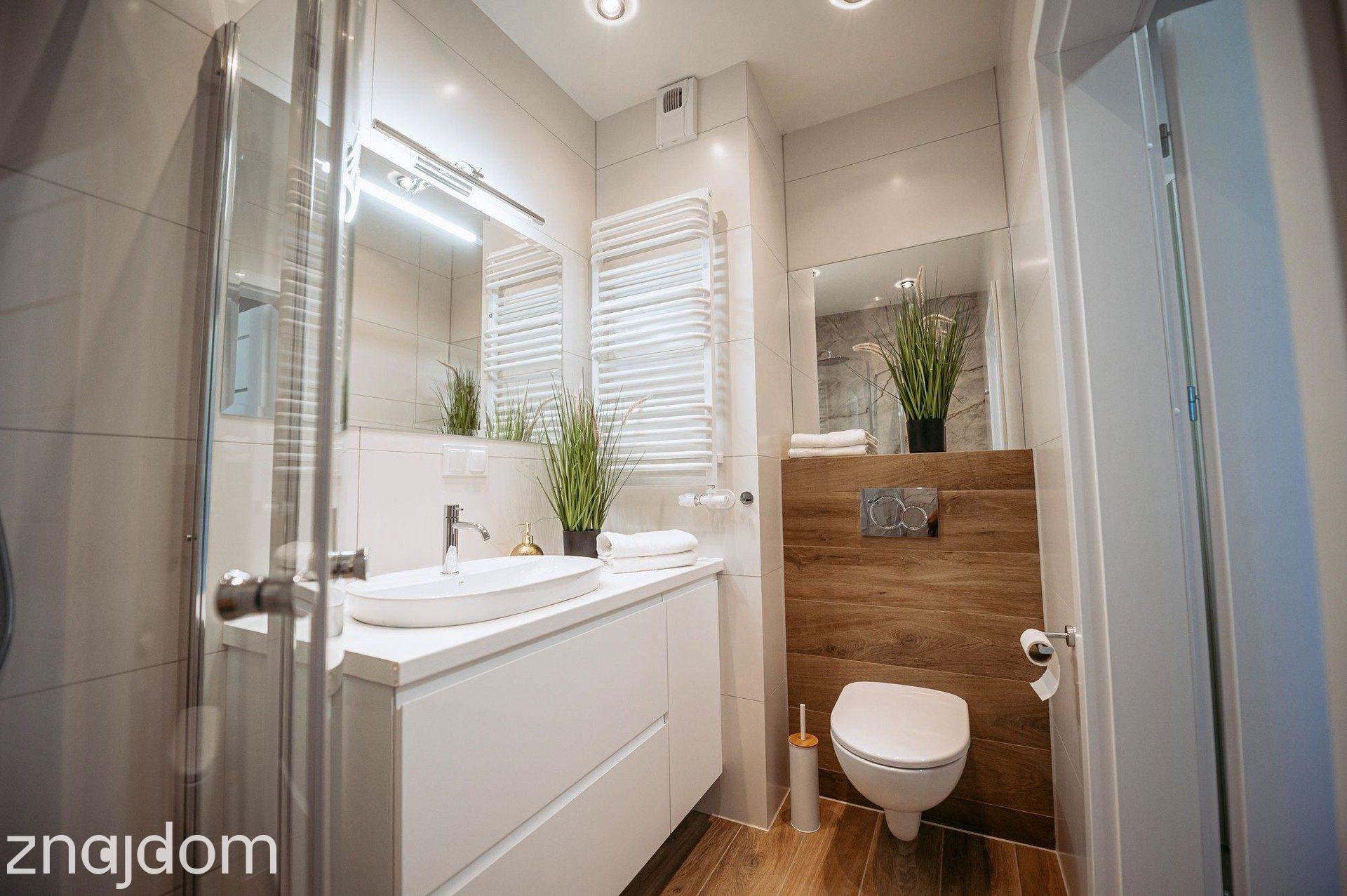 Apartament PREMIUM w Starym Browarze, 2 pokoje, 2 garaże - zdjęcie 15