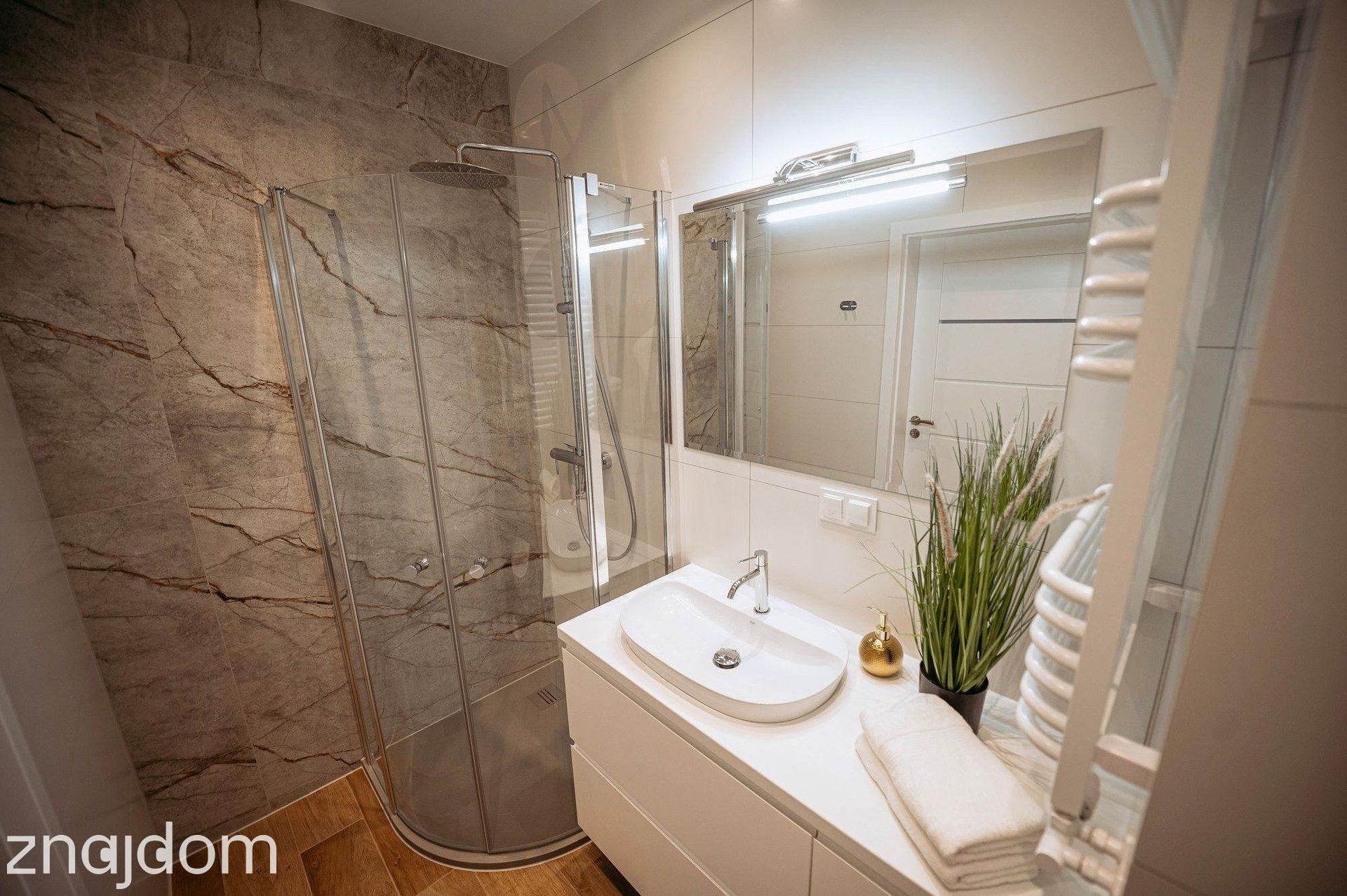 Apartament PREMIUM w Starym Browarze, 2 pokoje, 2 garaże - zdjęcie 16