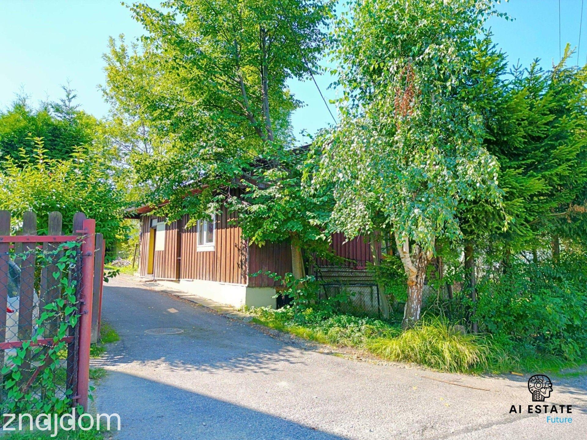Klimatyczny drewniany domek 70m² w centrum Cięciny
