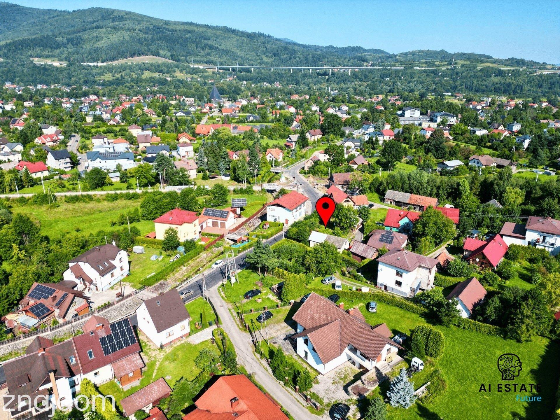 Klimatyczny drewniany domek 70m² w centrum Cięciny - zdjęcie 13