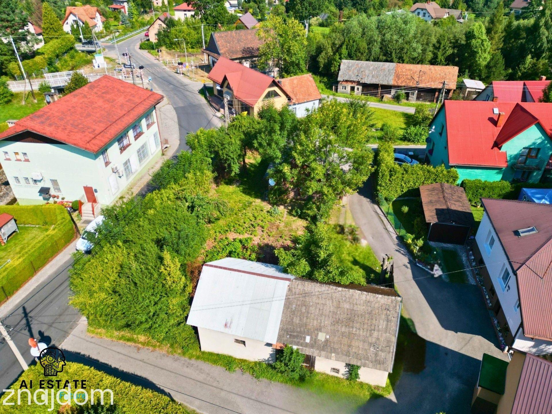 Klimatyczny drewniany domek 70m² w centrum Cięciny - zdjęcie 9